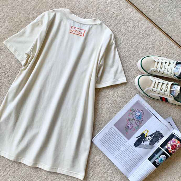 2025新作限定人気 グッチ★グッチ いちご コピー Tシャツ  大人コーデ ストロベリーオーバーサイズ 539081 XJA2J 7136