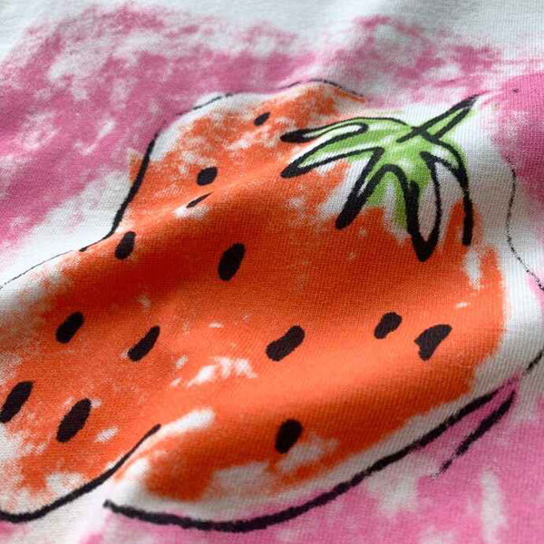 2025新作限定人気 グッチ★グッチ いちご コピー Tシャツ  大人コーデ ストロベリーオーバーサイズ 539081 XJA2J 7136