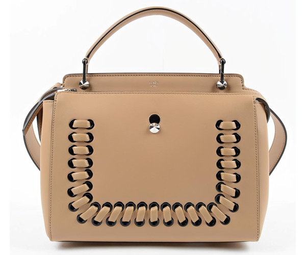 フェンディ バッグフェンディ 2016新作 取り外し可能なショルダーストラップ 今話題の'Fashion Show Dotcom' Tote Bag Camel
