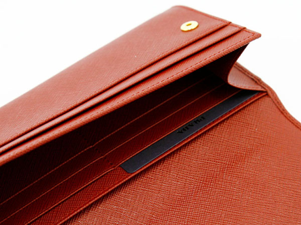 プラダ財布 コピーSAF METAL ORO がま口長財布 1ME306 QWA CERISE レディース ワイン