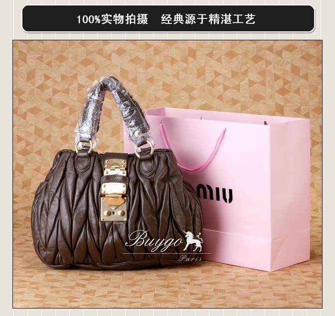 ミュウミュウ スーパーコピー ストラップ付きギャザーハンドバッグ RN0473 MATELASSE LUX MUGHETTO