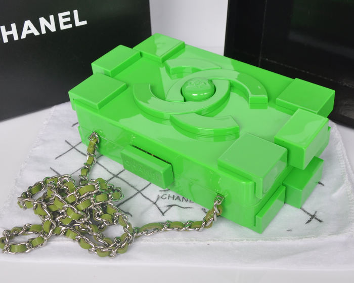 シャネル ハンドバッグ スーパーコピー2025春夏新作新品 Lego Clutch ハンドバッグA37013緑だ