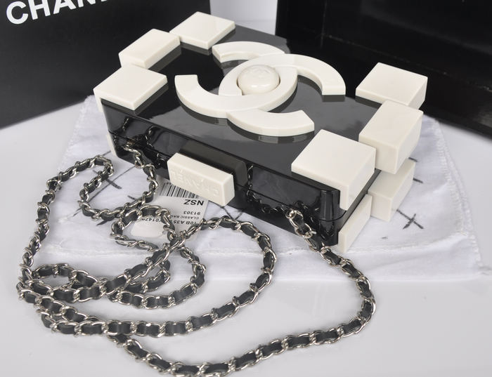 シャネル ハンドバッグ スーパーコピー2025春夏新作新品 Lego Clutch ハンドバッグA37013