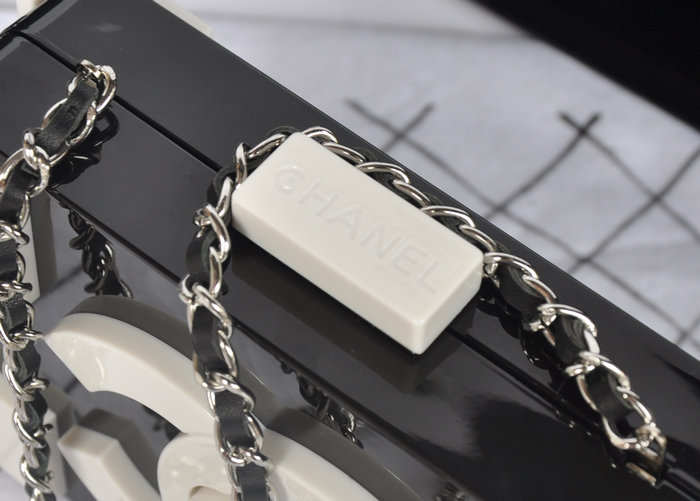 シャネル ハンドバッグ スーパーコピー2025春夏新作新品 Lego Clutch ハンドバッグA37013