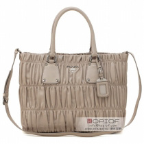 プラダ トートバッグ コピー2012年春夏トートバッグ BR4247 NAPPA GAUFRE POMICE