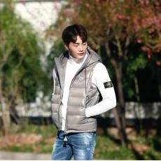 モンクレール コピー MONCLER LANOUX フードダウンベスト GRAY