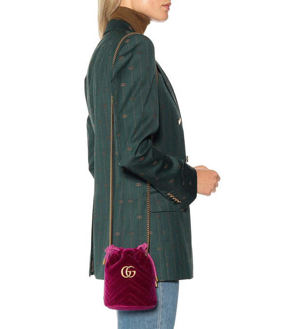 2025最新/限定 バケットに目が釘付け★グッチ偽物【グッチ】GG Marmont Velvet Bucket Bag