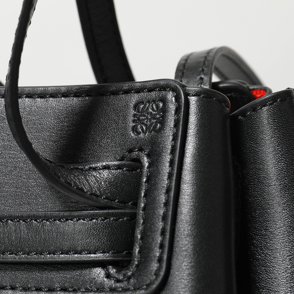 2025日本未発売新作 ロエベ偽物 Lazo Mini Bag ショルダーバッグ 329 74 Z71 1100