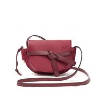 2025日本未発売新作 ロエベ偽物 ゲートミニバッグ入荷ロエベ Gate Mini Bag Raspberry/Wine 321.12.U62