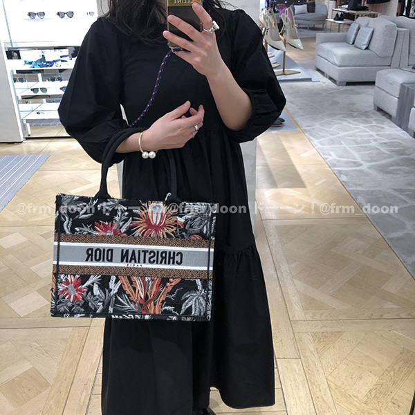 ディオール ブックトート コピー 2020SS新作 ディオール BOOK TOTE S フラワー ブラック M1296ZWFC M911