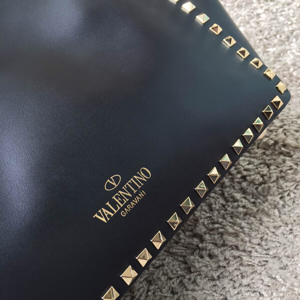 ヴァレンティノ トート バッグ コピー フリップロック クロージャー V230  IW9B1399NWB ヴァレンティノ