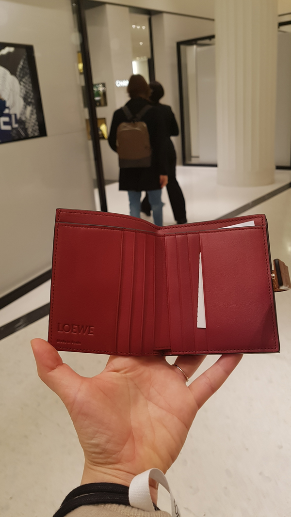 2020SSロエベ ミニ財布 偽物 コンパクト ジップ ウォレット COMPACT ZIP WALLET 124.12.Z442