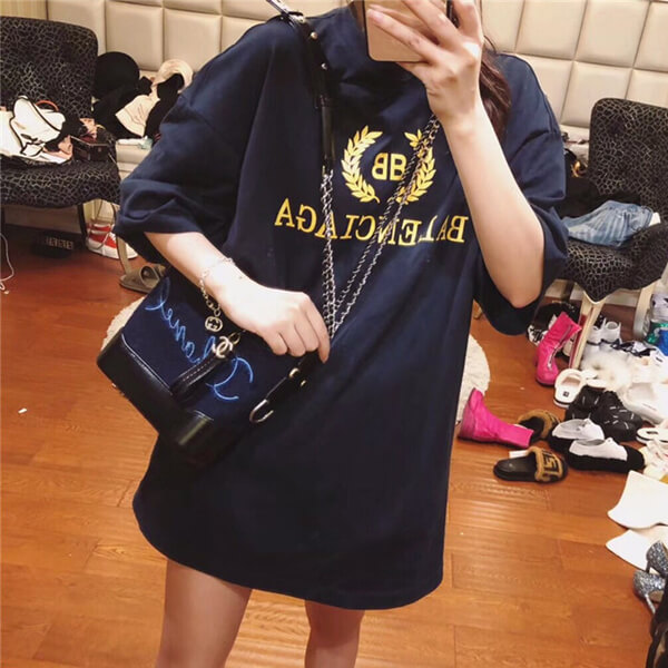 バレンシアガ tシャツ 偽物 バレンシアガ オーバーサイズ プリント 