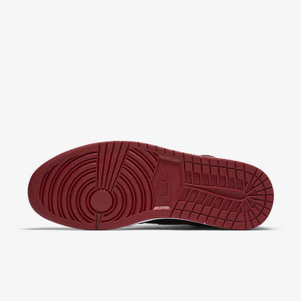 ナイキ AIR JORDAN 1 RETRO HIGH OG BRED 