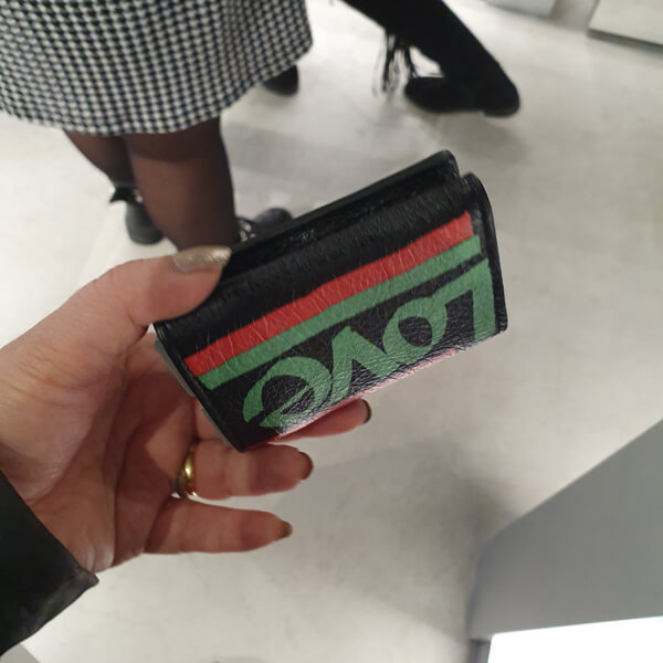 バレンシアガ ミニ財布 偽物 バレンシアガ ペーパー♪グラフィティ三つ折り財布