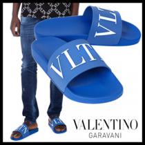 夏らしい鮮やかカラーヴァレンティノ サンダル 偽物 19SS/VLTN ラバー ロゴサンダル/B...