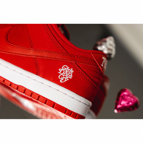 ナイキ スニーカー コピー ガールズドントクライ 偽物 Girls Don't Cry SB Dunk Low Very 