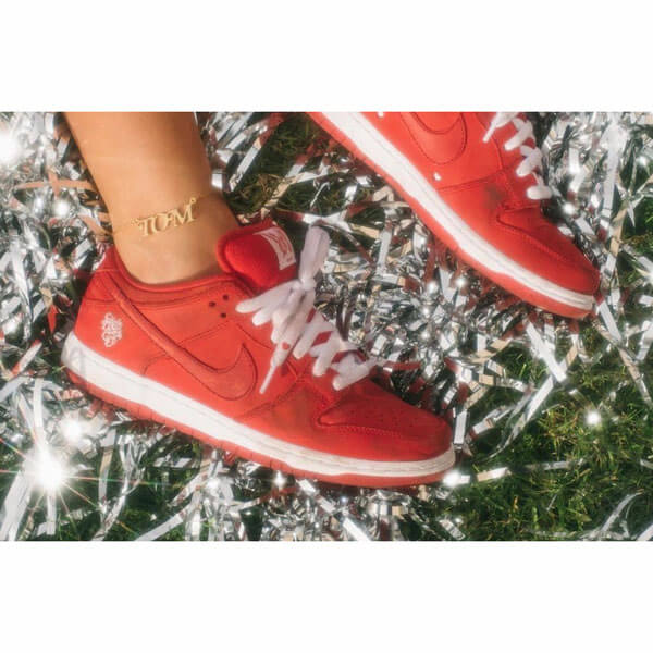 ナイキ スニーカー コピー ガールズドントクライ 偽物 Girls Don't Cry SB Dunk Low Very 