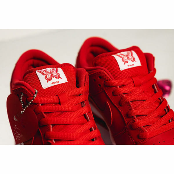 ナイキ スニーカー コピー ガールズドントクライ 偽物 Girls Don't Cry SB Dunk Low Very 