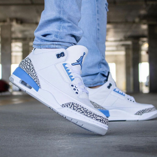 ジョーダン３ レトロ ナイキ Jordan 3 偽物Retro UNC 2020 CT8532-104