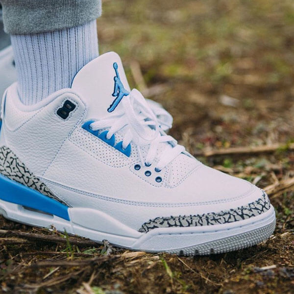 ジョーダン３ レトロ ナイキ Jordan 3 偽物Retro UNC 2020 CT8532-104