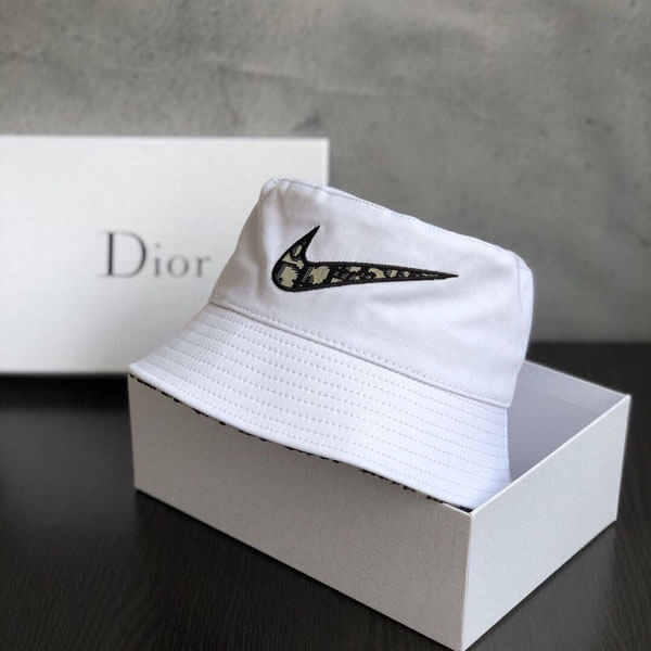 ナイキ ディオール キャップ ディオール  偽物 Jordan Wings Bucket Hat 超激レア Air ディオール