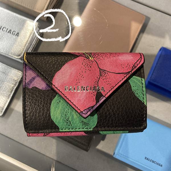 【春の大SALE★】 バレンシアガ 大人気！定番三つ折りミニ財布 偽物★ 391446 DLQZN