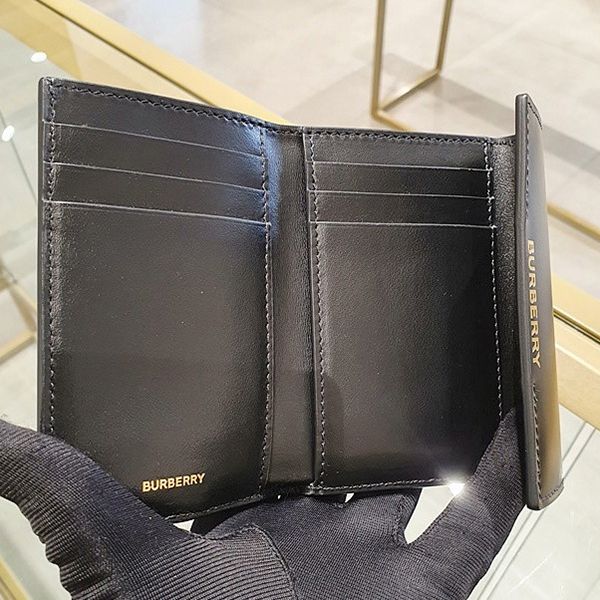 バーバリー★ホースフェリープリント レザー折りたたみ財布偽物