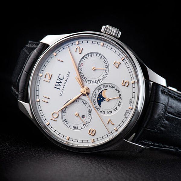 IWC 2025新作 偽物 ポルトギーゼ・パーペチュアル・カレンダー 42 IW344203