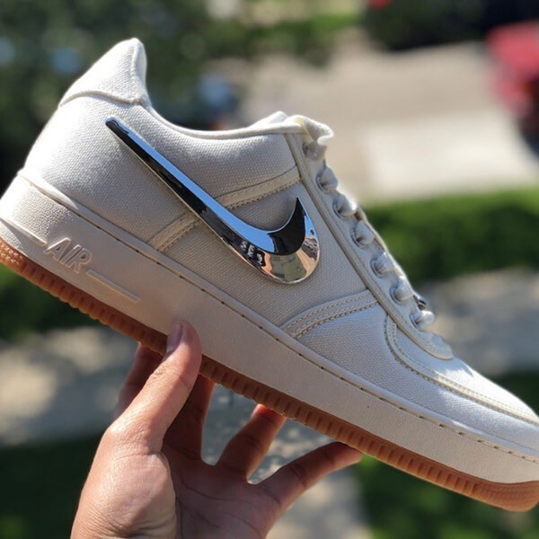 激レア コラボ TRAVIS SCOTT X ナイキ AIR FORCE 1 偽物 LOW COMPLEXCON スニーカー AF-100 AQ4211-100