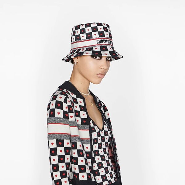 ディオール ボブ ハット 帽子コピー ロゴ ハート D-Chess 女15DAM923X130_C083