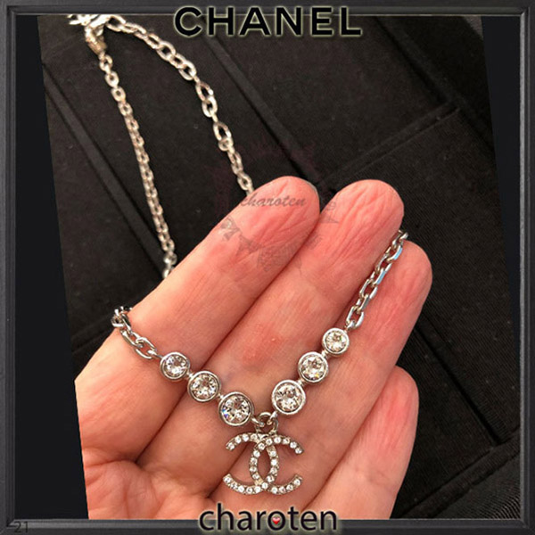 シャネル コピー クリスタルストーンがゴージャス♡CCネックレス