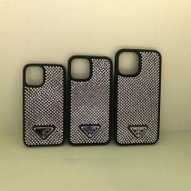 【プラダ コピー】新作 ロゴ入り iPhone カバー スマホケース 1ZH133_2AWL_F0T7O