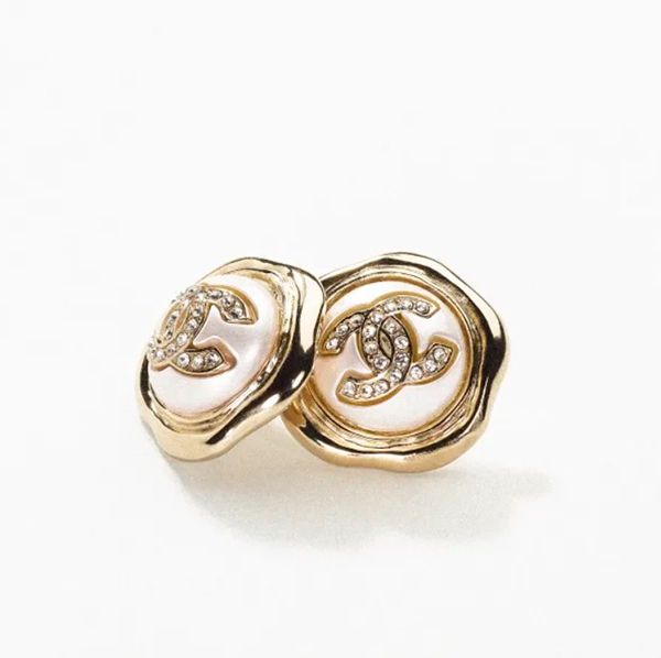 ≪22SS★≫シャネル ピアス スーパーコピー 可愛すぎる ギフトに キラキラ AB7922 B07717 NG996