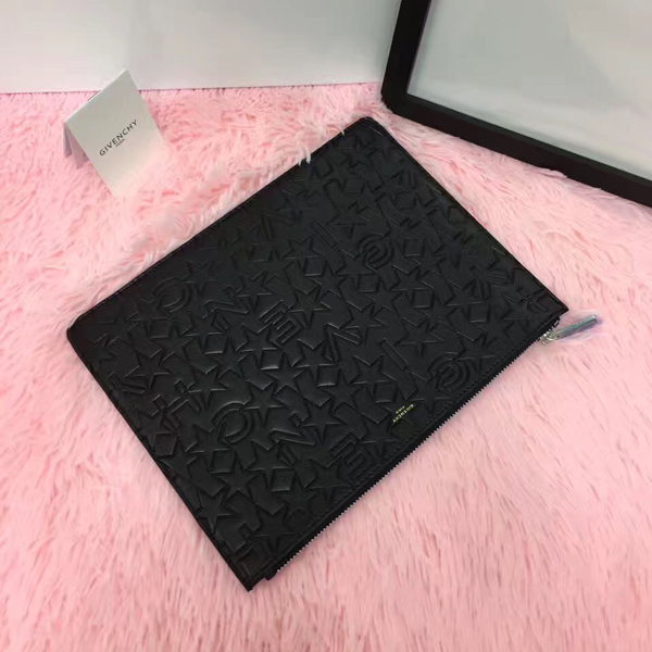 ジバンシィスーパーコピー GIVENCHY クラッチバッグ ゴールドロゴ・スターエンボス カーフ BLACK BK0607 2106 001