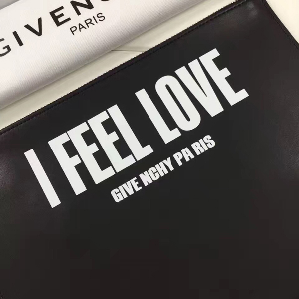 ジバンシィスーパーコピー GIVENCHY クラッチバッグ BK06072273003 I FEEL LOVE スターパッチ レザーポーチ