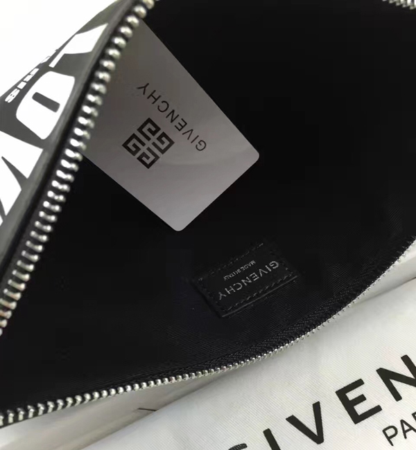 ジバンシィスーパーコピー GIVENCHY クラッチバッグ BK06072273003 I FEEL LOVE スターパッチ レザーポーチ