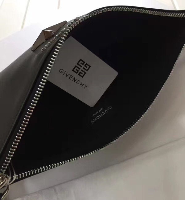 ジバンシィスーパーコピー GIVENCHY クラッチバッグ 06351655 008 シルバースター ラージ BLACK