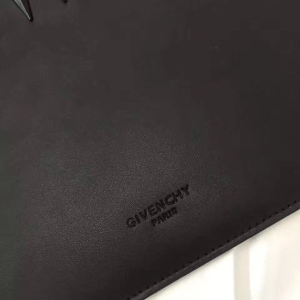 ジバンシィスーパーコピー GIVENCHY クラッチバッグ 06351655007 シルバースター ラージ クラッチバック