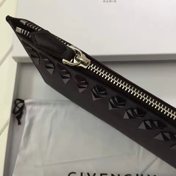 ジバンシィスーパーコピー GIVENCHY クラッチバッグ 06351655007 シルバースター ラージ クラッチバック