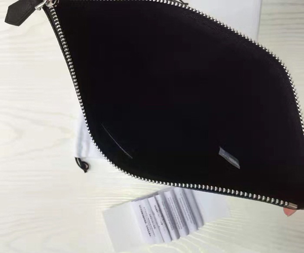 ジバンシィスーパーコピー GIVENCHY クラッチバッグ BC06822012 モデルコード ブラック