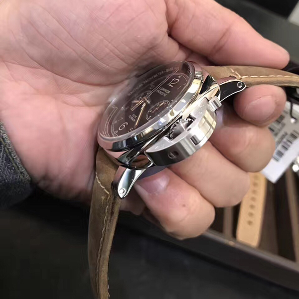 パネライスーパーコピー ルミノール1950 PCYC 3デイズ クロノフライバック アッチャイオ PAM00653