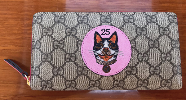 グッチ 財布 コピー グッチ GG シュプリーム ボストンテリア Bosco ジップアラウンド長財布 ペット