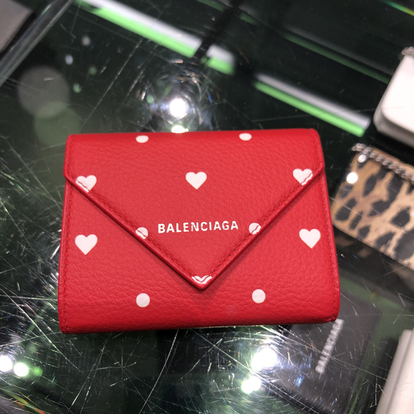 人気新作 バレンシアガ バレンシアガコピー財布 Papier Comp Wallet ペーパー コンパクト ウォレット ハート プリント